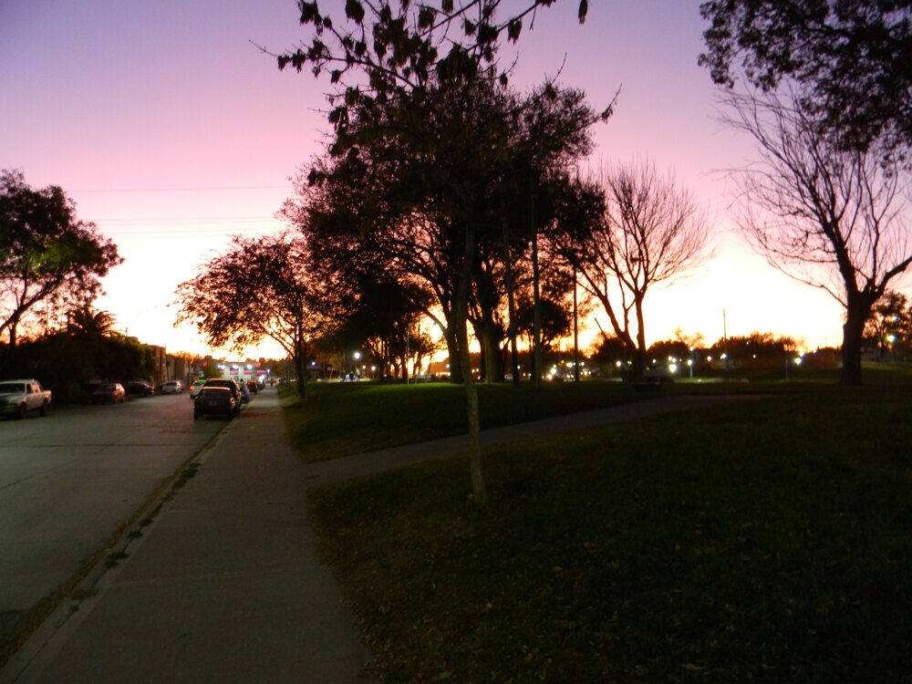 Paseo del Canal